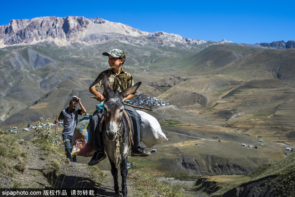 高加索深山里的古老村莊 原生態淳樸生活愜意悠閑