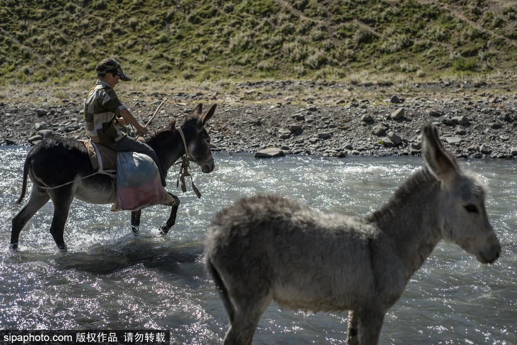 高加索深山里的古老村莊 原生態(tài)淳樸生活愜意悠閑