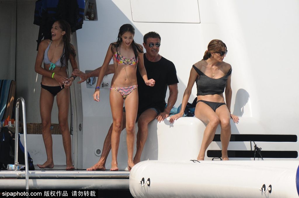 盤點人生贏家史泰龍的超模女兒團！他說“最好永遠不長大”