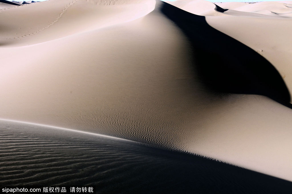 雄關(guān)漫道大漠狂風(fēng) 盤(pán)點(diǎn)全球令人窒息的沙漠美景