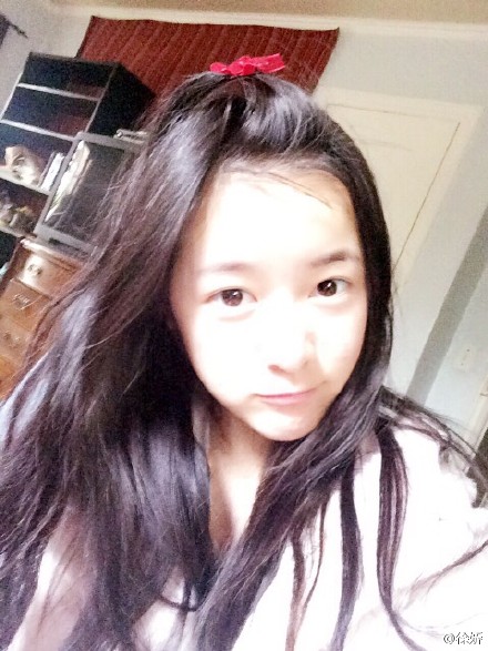 不滿20歲國產(chǎn)女星顏值PK：關曉彤歐陽娜娜不是最美