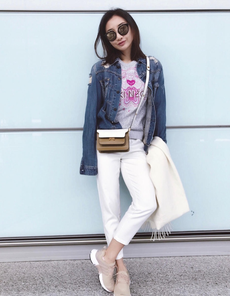 “蹦床公主”何雯娜曬潮范兒私照 網友：走路帶風！（圖）