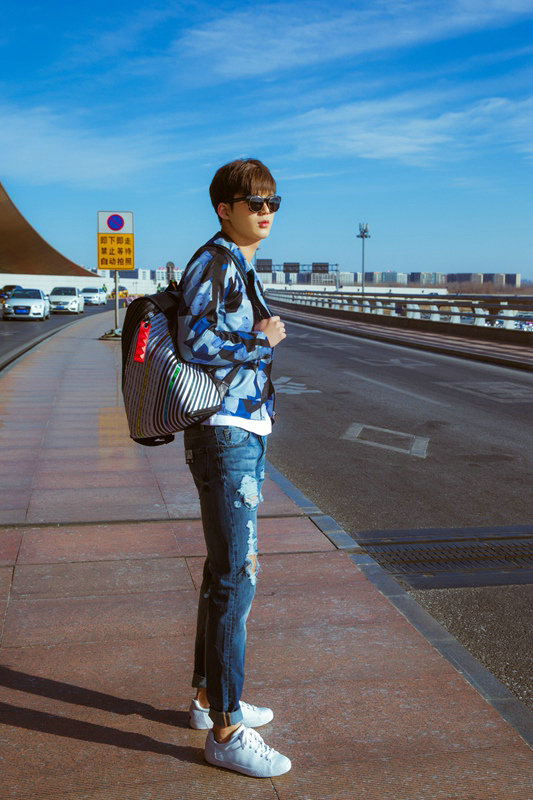 換季發(fā)愁穿什么？明星早春穿搭為你做示范