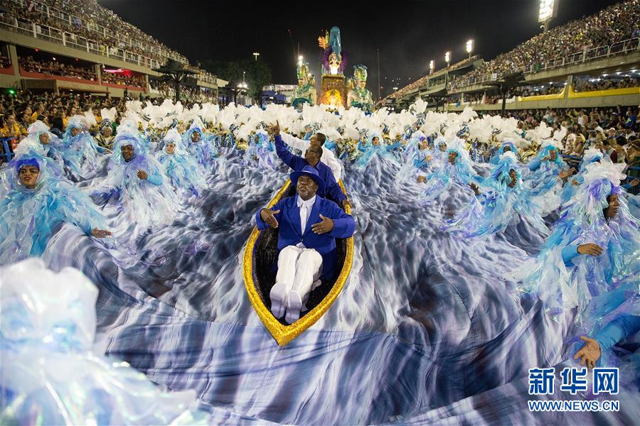 巴西特級(jí)組桑巴舞校花車巡游活動(dòng)落幕