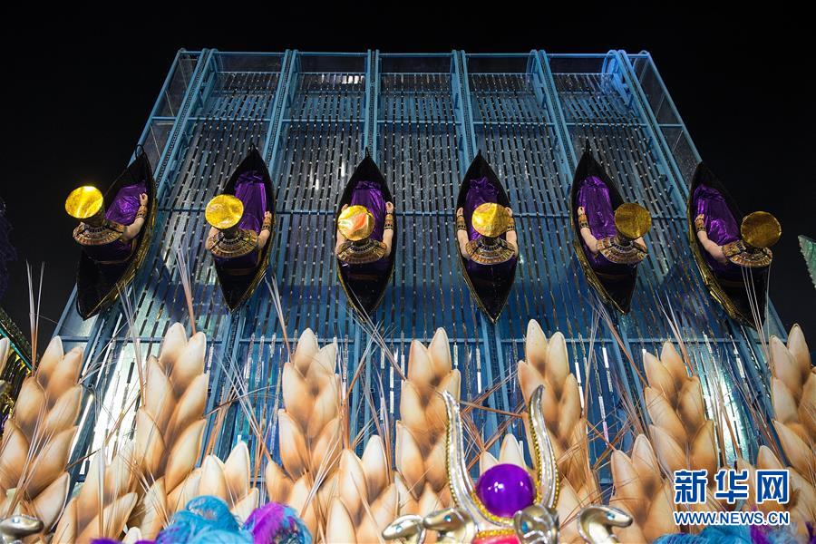 巴西特級(jí)組桑巴舞校花車(chē)巡游活動(dòng)落幕