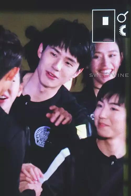 《少年團(tuán)》路透照曝光 景甜背王俊凱“姐姐力”爆棚