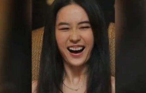 她是最美校花顏值力壓奶茶妹妹 因參加何炅的節目形象崩塌