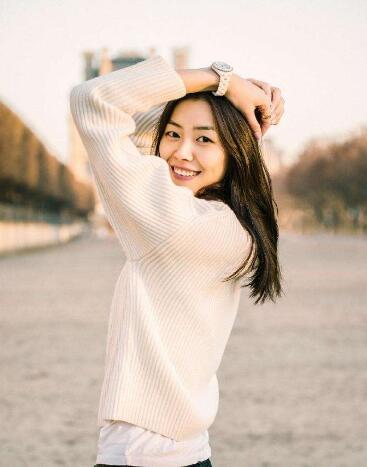 她是最美校花顏值力壓奶茶妹妹 因參加何炅的節目形象崩塌