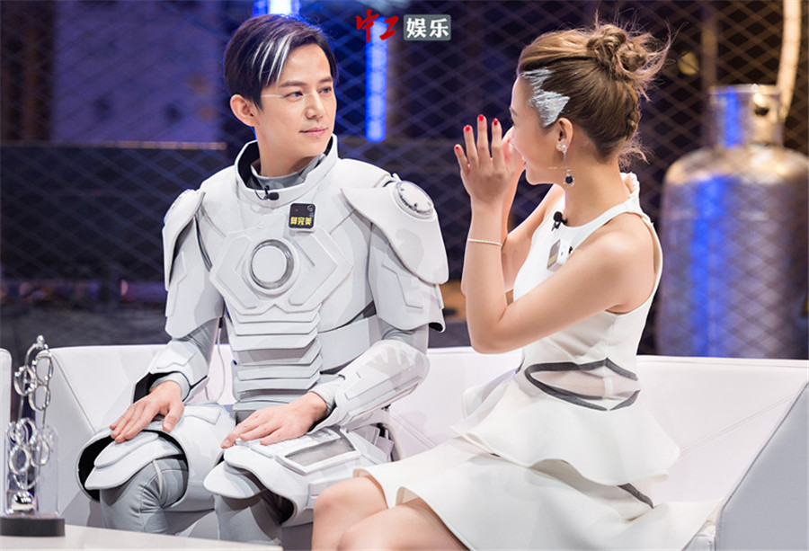 《明星大偵探2》鬼鬼提前“領便當” 王鷗翻臉：這案子我不破了