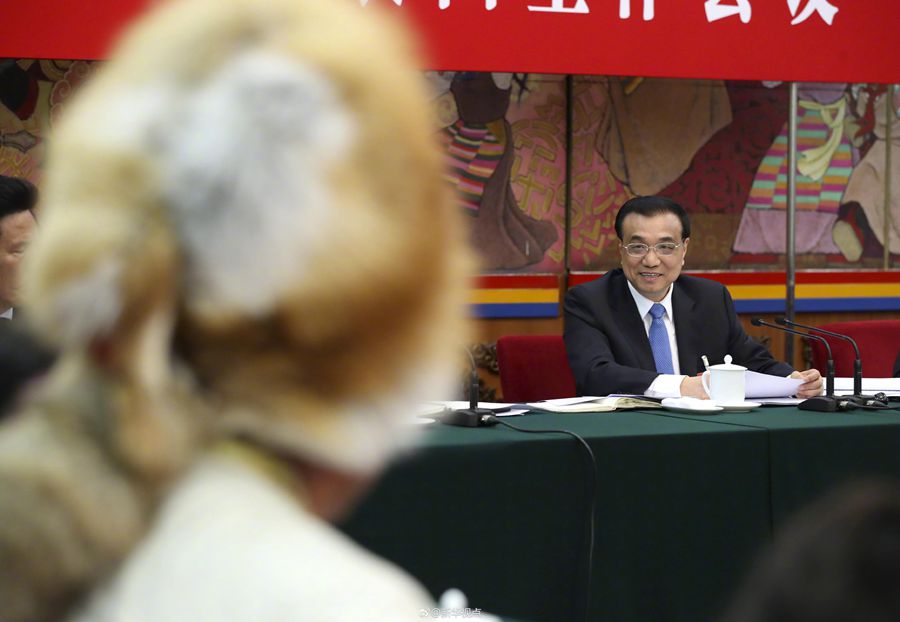 李克強參加西藏代表團審議：民族團結要像糌粑和糍粑那樣捏成團、聚成團、抱成團
