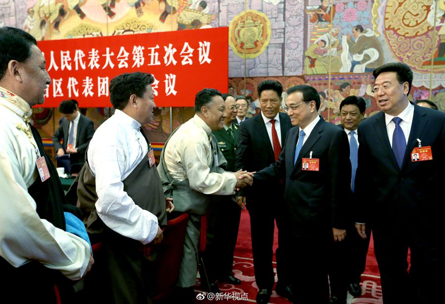 李克強參加西藏代表團審議：民族團結要像糌粑和糍粑那樣捏成團、聚成團、抱成團