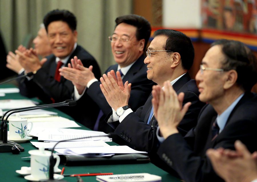 李克強參加西藏代表團審議：民族團結要像糌粑和糍粑那樣捏成團、聚成團、抱成團