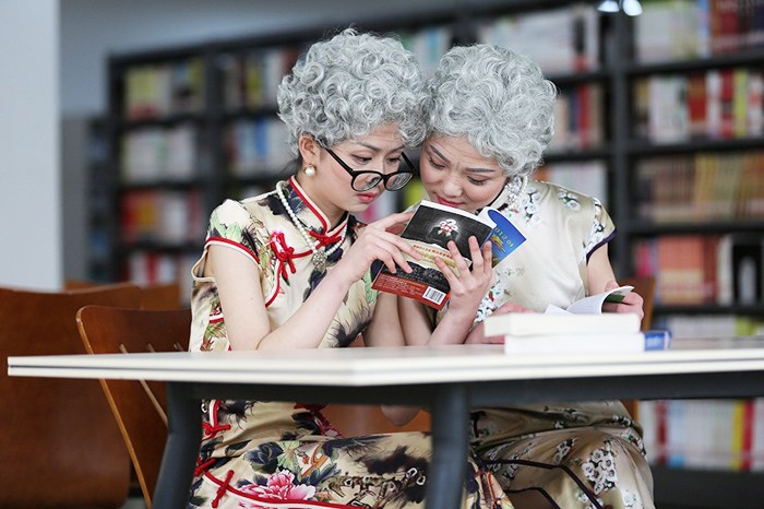 準空姐化妝體驗18歲到70歲 含淚給母親打電話