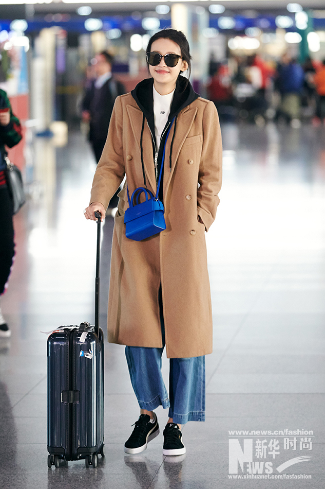孫怡最新機(jī)場街拍曝光 酷勁十足簡約風(fēng)
