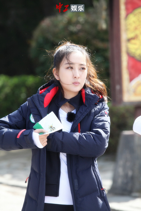 《二十四小時(shí)》大張偉無心任務(wù)賞美景 陳坤煲雞湯遭 “神補(bǔ)刀”[組圖]