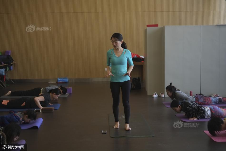 女孩追逐夢想從媒體離職 轉(zhuǎn)型當(dāng)瑜伽教練