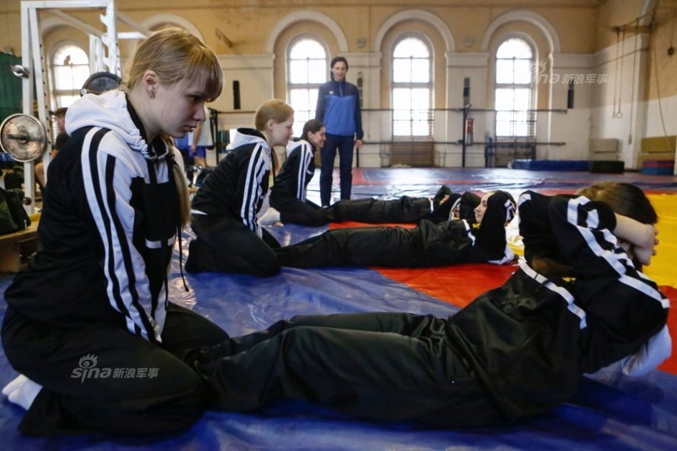 高顏值高材生!俄航天學(xué)院培養(yǎng)美女間諜讀圖員
