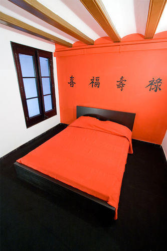 西班牙這個(gè)中式酒店，你敢住么？