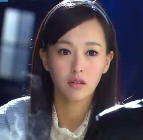 45度角度扒娛圈美顏：楊冪下巴干癟李沁美嘴滿分