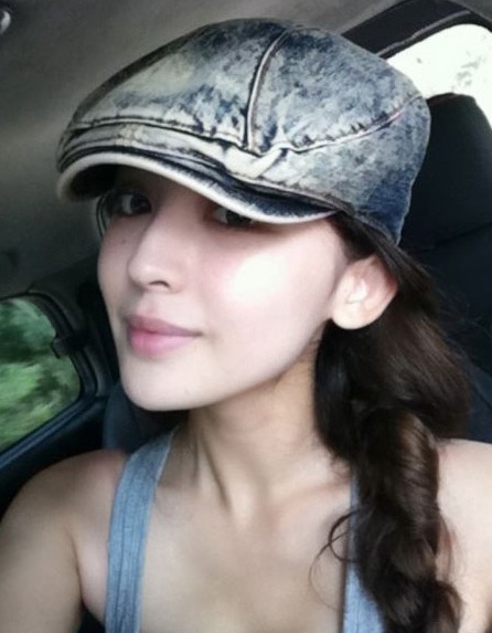 45度角度扒娛圈美顏：楊冪下巴干癟李沁美嘴滿分