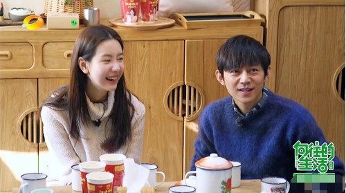 “第一校花”笑和不笑兩個(gè)樣 根本就是兩個(gè)人啊！