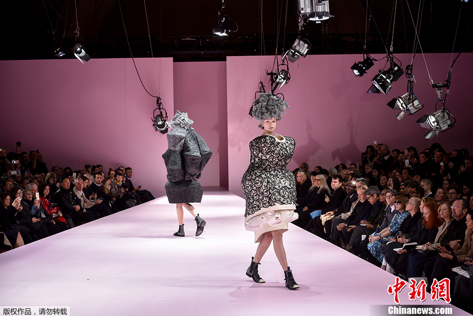 組圖：那些時(shí)裝周上辣眼睛的時(shí)尚