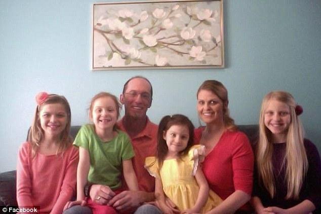 驚呆！母子雙雙變性成史上第一對(duì)變性父女