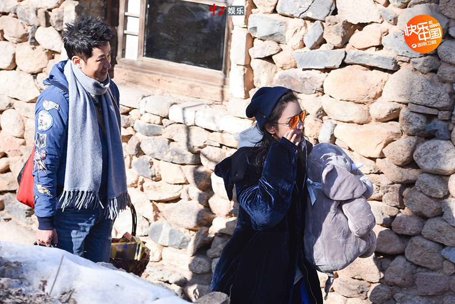 《向往的生活》李冰冰與劉憲華練外語 蘑菇屋學習氛圍濃