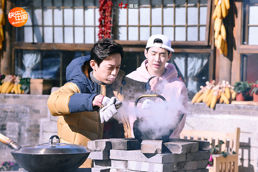 《向往的生活》李冰冰與劉憲華練外語 蘑菇屋學習氛圍濃