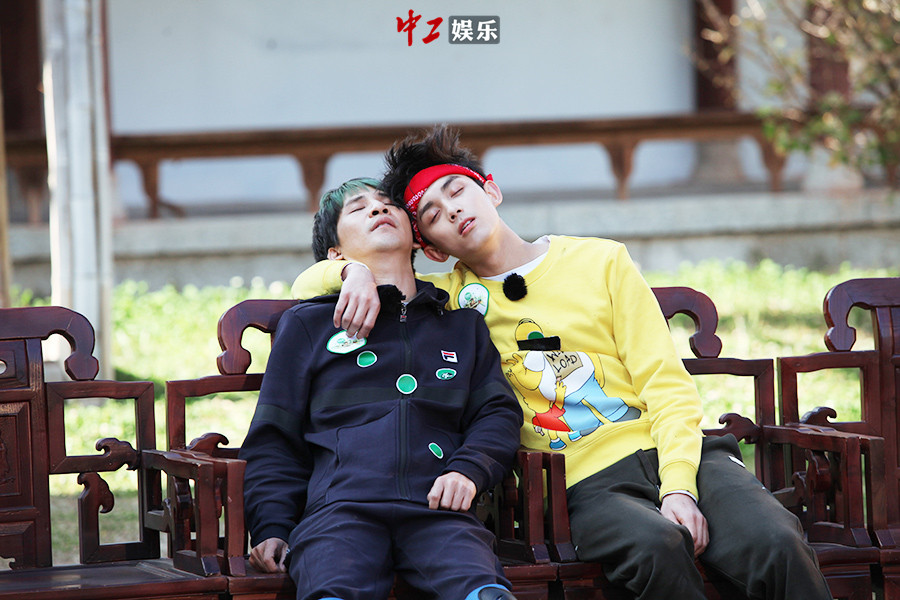 《二十四小時》“大理論劍”群雄過招 吳磊、董力“擊劍”對決