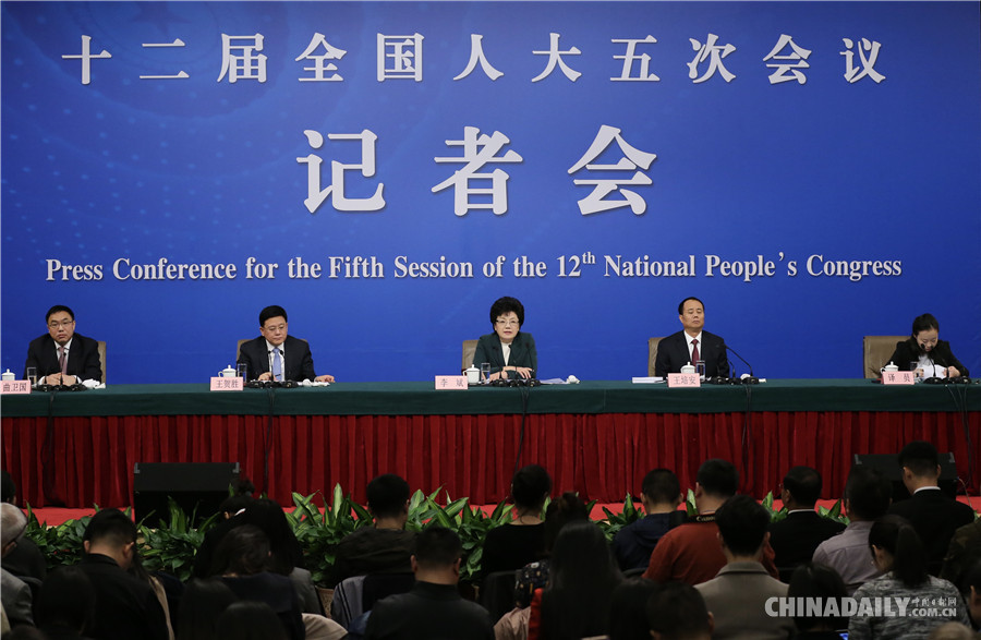 國(guó)家衛(wèi)計(jì)委主任李斌就“‘十三五’開局之年衛(wèi)生計(jì)生改革發(fā)展”答記者問(wèn)