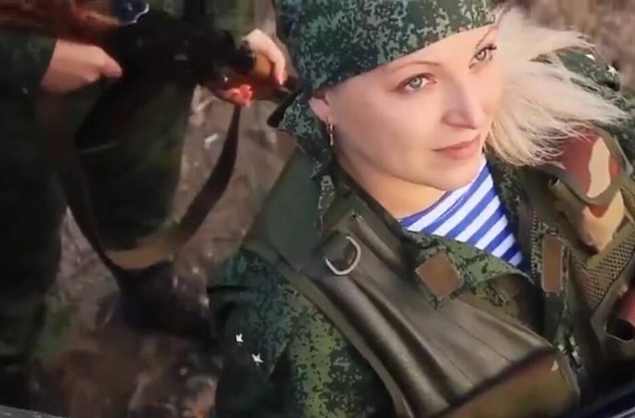 俄媒曝光美女坦克部隊(duì) 顏值與戰(zhàn)斗力成正比