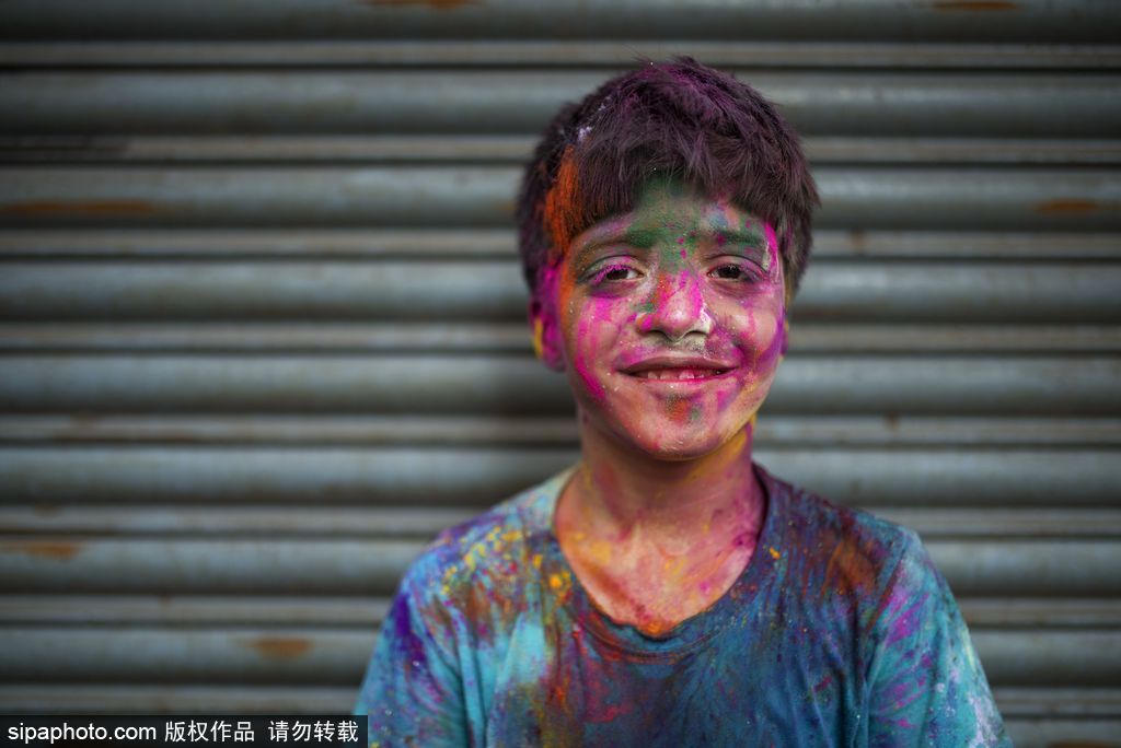 最多彩的笑臉 記錄印度金奈胡里節(jié)兒童肖像