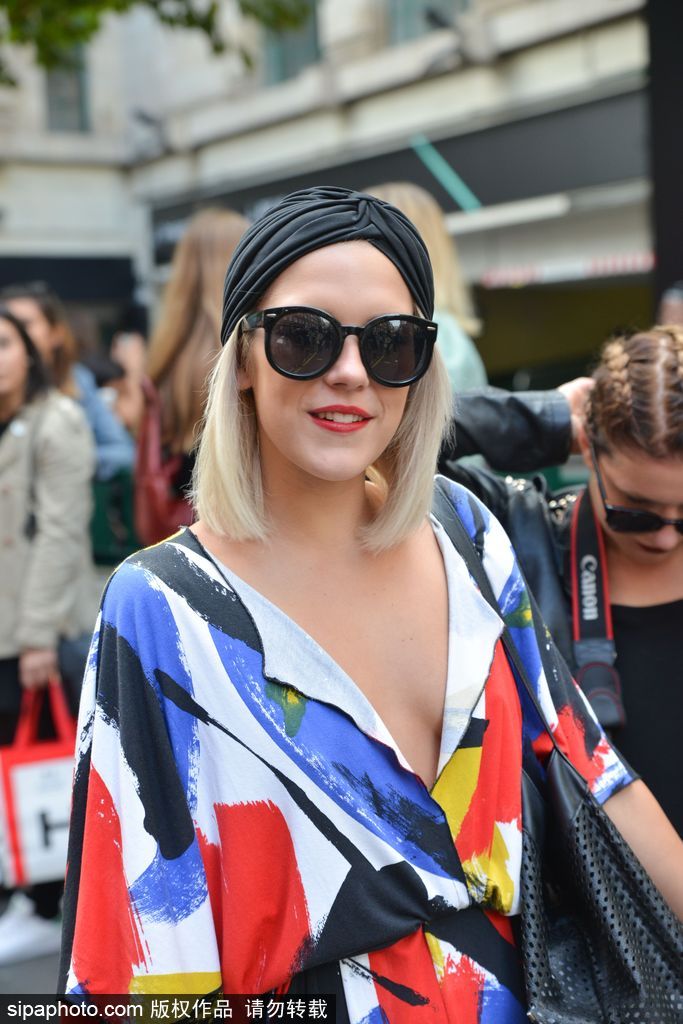 巧用頭巾凹造型！男明星都來(lái)湊熱鬧