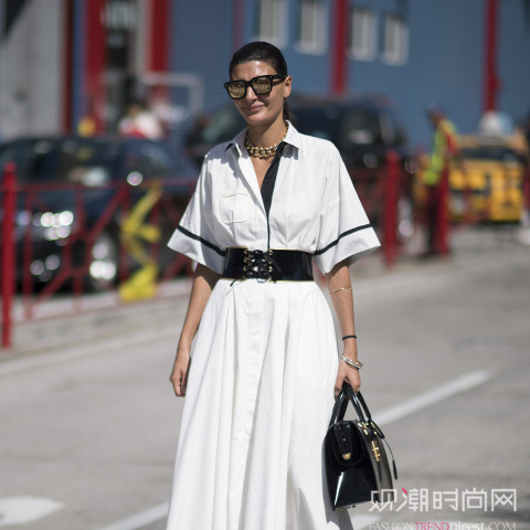 黑白配魅力無限，2017最潮就要這樣穿