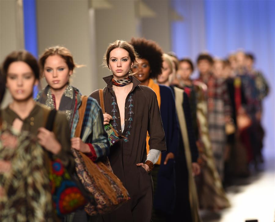 里斯本秋冬時裝周詮釋時尚“無限”創(chuàng)意