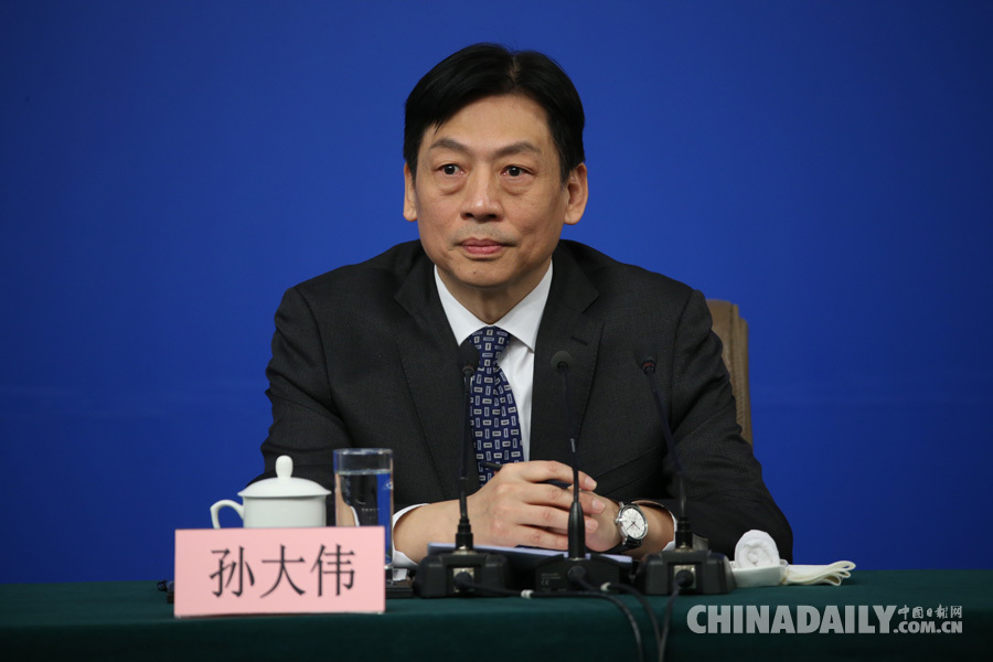 國(guó)家質(zhì)檢總局局長(zhǎng)支樹(shù)平等就“質(zhì)量提升”答記者問(wèn)