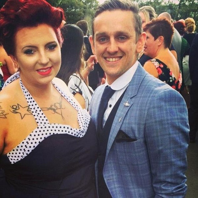 不靠譜夫妻騙親友辭職 稱自己有2億英鎊遺產(chǎn)