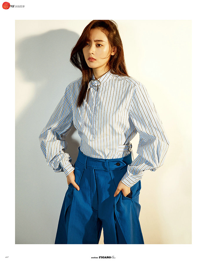 張?zhí)鞇蹖懻嫱孓D(zhuǎn)光影 側(cè)顏有型凸顯獨立女性之美