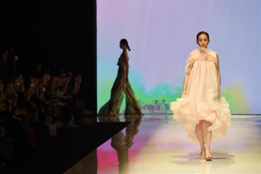北京服裝學(xué)院2017屆畢業(yè)設(shè)計(jì)展開(kāi)幕