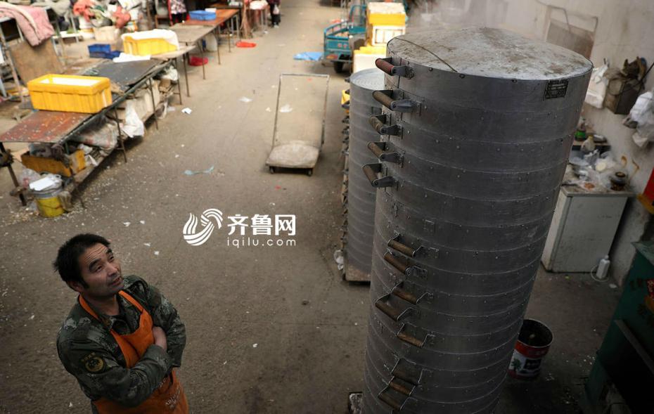85后“饅頭哥”月賺2萬(wàn) 日賣8000個(gè)饅頭