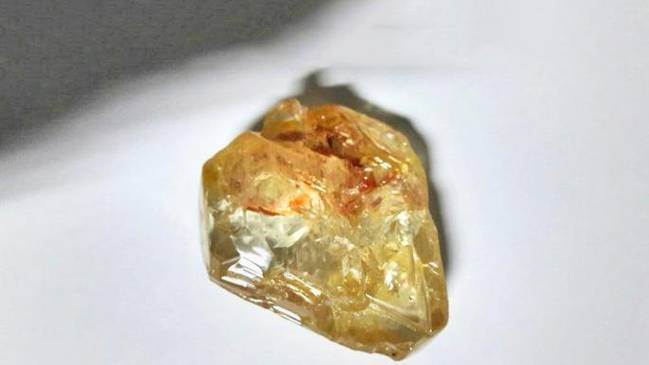 男子挖超大鉆石捐國家 史上二十顆大鉆石之一【圖】