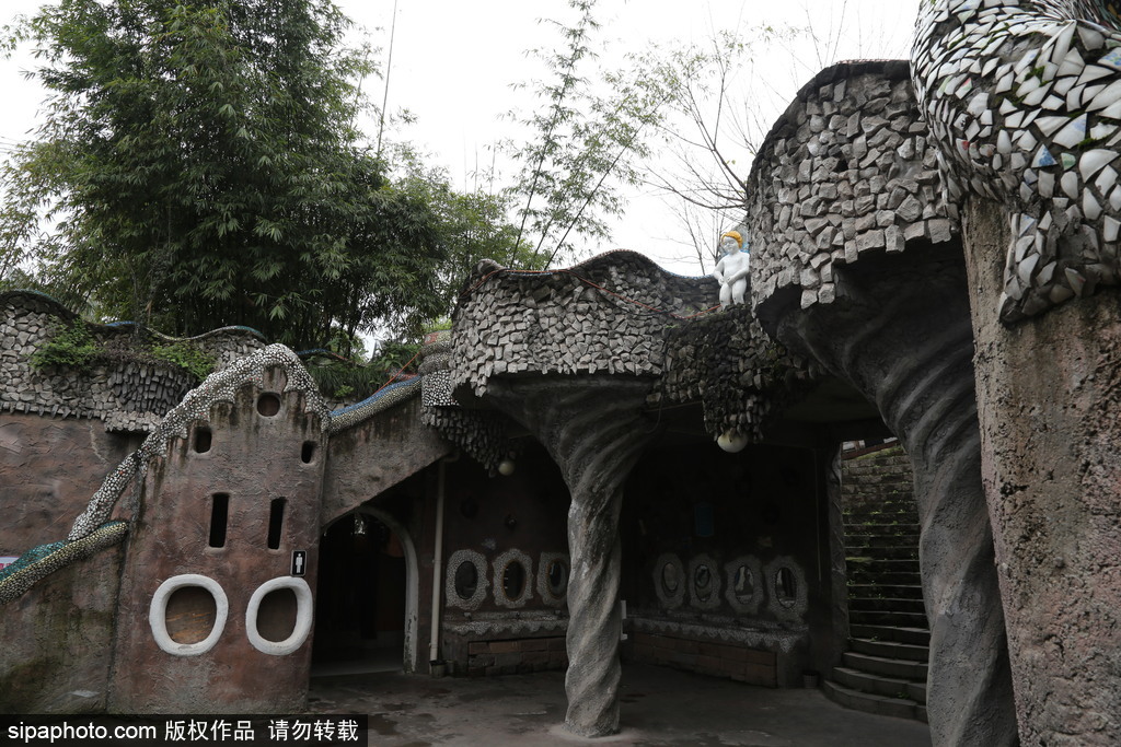 重慶：各式奇葩廁所集中亮相 無性別、宮殿式、露天廁所吸睛