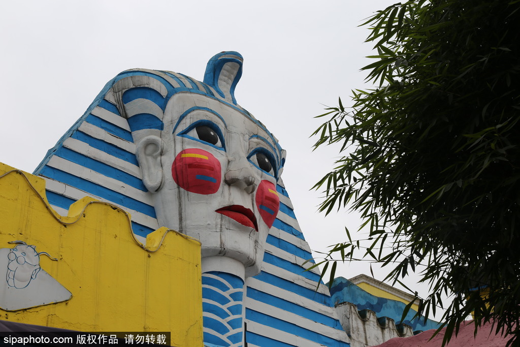 重慶：各式奇葩廁所集中亮相 無(wú)性別、宮殿式、露天廁所吸睛