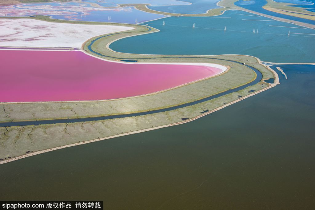 這才是上帝的調(diào)色盤！航拍美國鹽蒸發(fā)池色彩繽紛