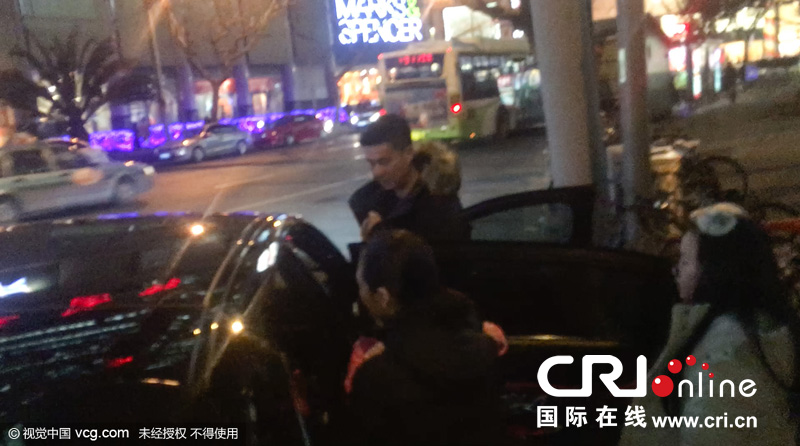 賈靜雯再產(chǎn)女三胎三個(gè)公主 818女星中的女兒專業(yè)戶