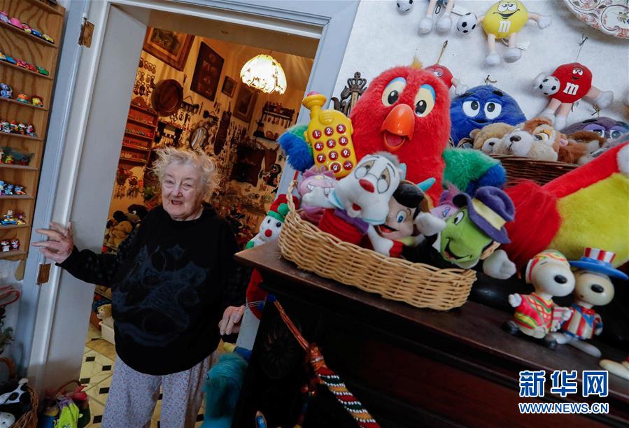 收藏兩萬件玩具的比利時老人