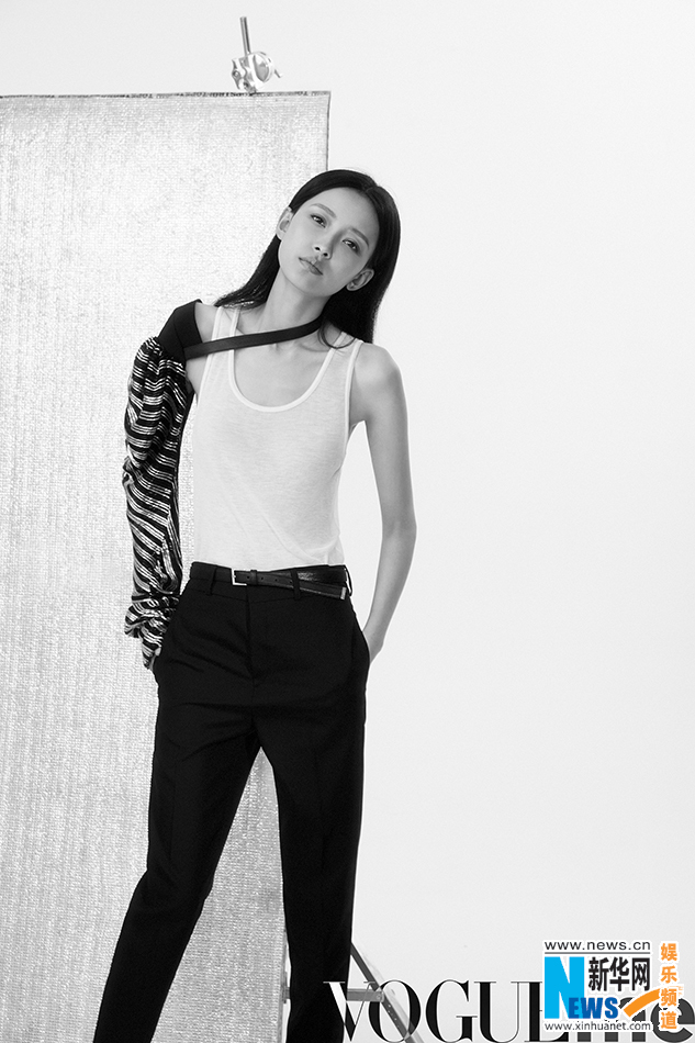 酷girl ！孫怡質(zhì)感大片曝光 眼神霸氣凌厲