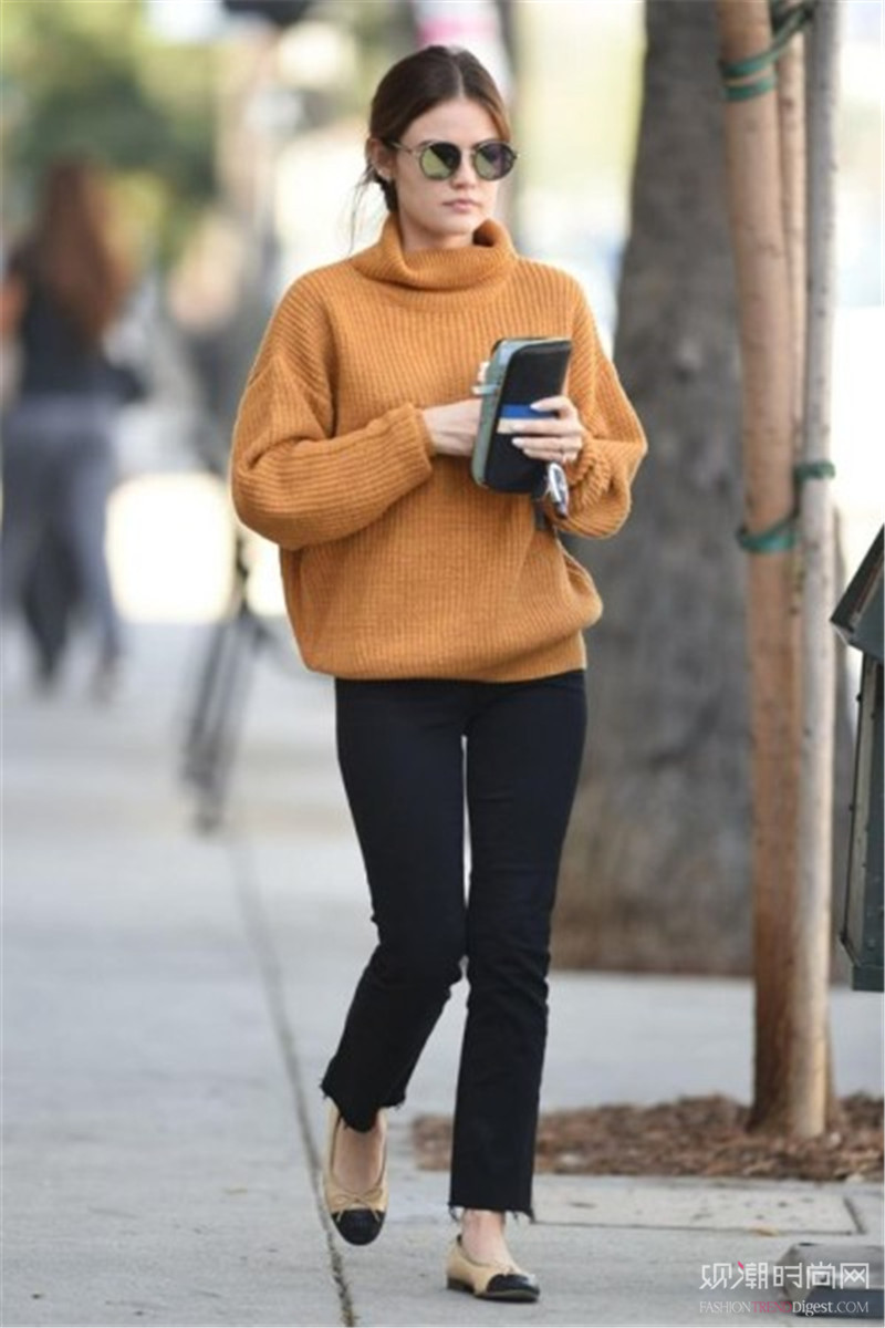 用一件毛衣輕松搞定春季時(shí)髦搭配