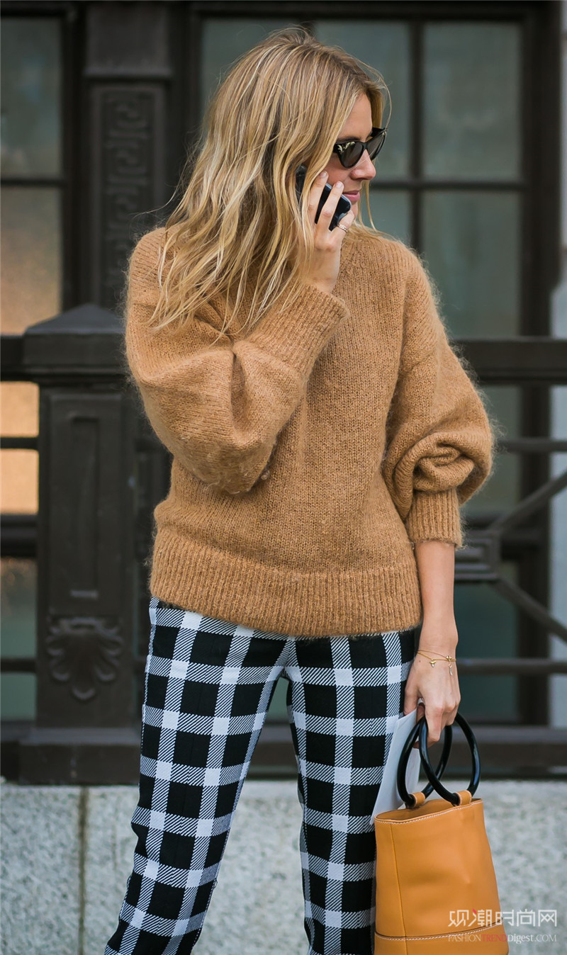 用一件毛衣輕松搞定春季時髦搭配